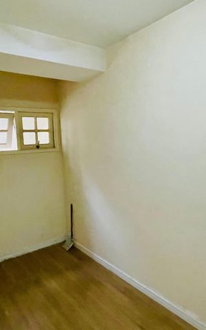 Casa de condomínio à venda com 210m², 3 quartos e 3 vagas Casa de condomínio à venda com 210m², 3 quartos e 3 vagasDeposito