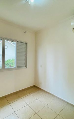 Casa de condomínio à venda com 210m², 3 quartos e 3 vagas Casa de condomínio à venda com 210m², 3 quartos e 3 vagasSuíte