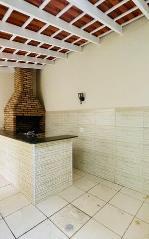 Casa de condomínio à venda com 210m², 3 quartos e 3 vagas Casa de condomínio à venda com 210m², 3 quartos e 3 vagasChurrasqueira