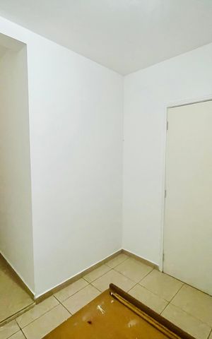 Casa de condomínio à venda com 210m², 3 quartos e 3 vagas Casa de condomínio à venda com 210m², 3 quartos e 3 vagasQuarto 2