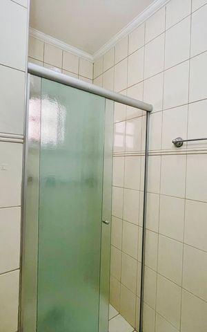 Casa de condomínio à venda com 210m², 3 quartos e 3 vagas Casa de condomínio à venda com 210m², 3 quartos e 3 vagasBanheiro