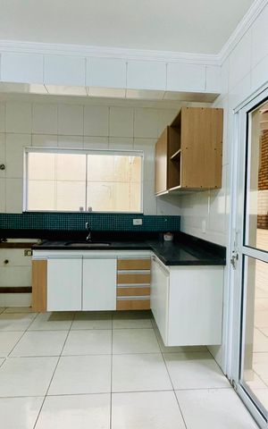 Casa de condomínio à venda com 210m², 3 quartos e 3 vagas Casa de condomínio à venda com 210m², 3 quartos e 3 vagasCozinha