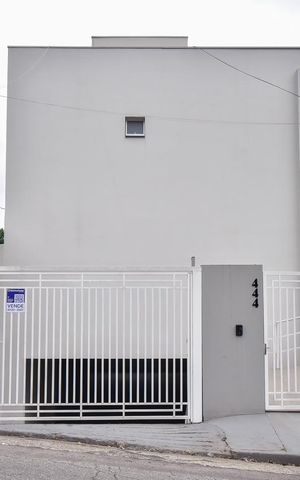 Casa de condomínio à venda com 80m², 2 quartos e 2 vagasFachada