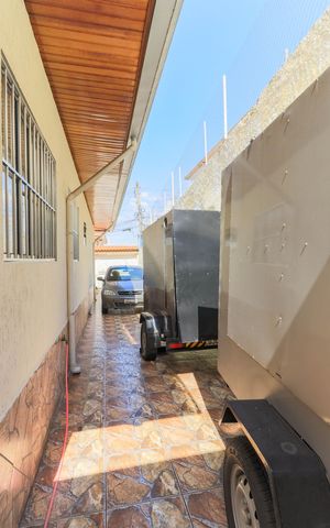 Casa à venda com 250m², 2 quartos e 5 vagasGaragem