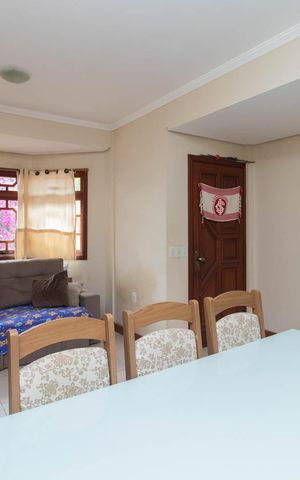 Casa à venda com 154m², 3 quartos e 2 vagasSala