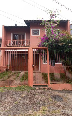 Casa à venda com 154m², 3 quartos e 2 vagasFachada