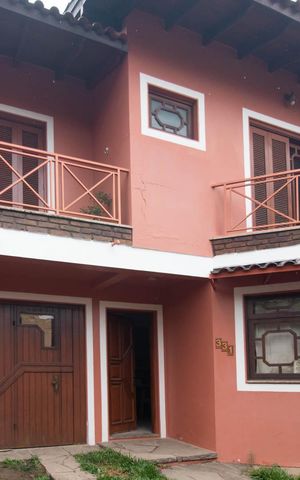 Casa à venda com 154m², 3 quartos e 2 vagasFachada