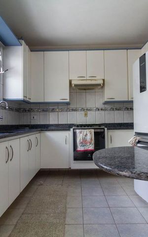 Casa à venda com 251m², 4 quartos e 3 vagasCozinha