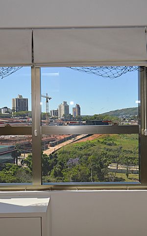 Apartamento à venda com 70m², 2 quartos e 2 vagasJanela da Sala