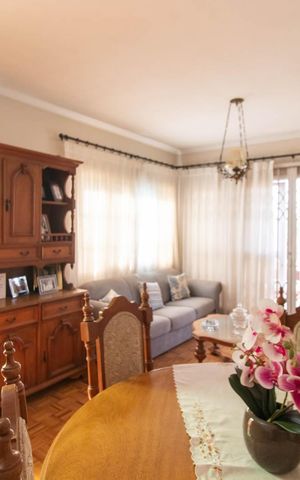 Casa à venda com 250m², 5 quartos e 1 vagaSala