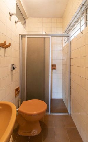 Casa à venda com 250m², 5 quartos e 1 vagaBanheiro de Serviço