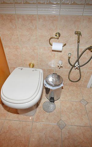 Apartamento à venda com 99m², 3 quartos e sem vagaBanheiro