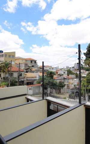 Casa à venda com 120m², 3 quartos e 2 vagasSala - Varanda