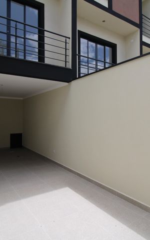 Casa à venda com 120m², 3 quartos e 2 vagasGaragem