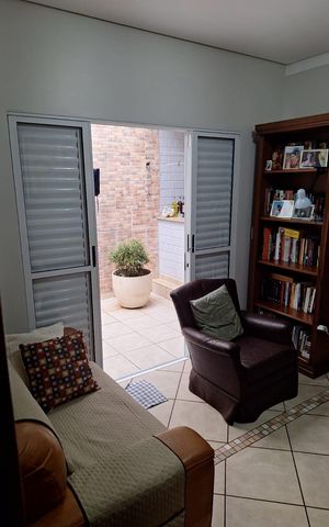 Casa à venda com 148m², 3 quartos e 2 vagas Casa à venda com 148m², 3 quartos e 2 vagasQuarto 1
