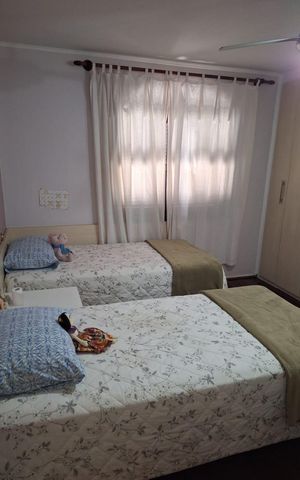 Casa à venda com 148m², 3 quartos e 2 vagas Casa à venda com 148m², 3 quartos e 2 vagasQuarto 2