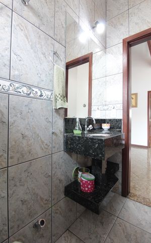 Casa à venda com 504m², 8 quartos e 7 vagasLavabo 