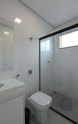 Casa à venda com 504m², 8 quartos e 7 vagasBanheiro da Suíte 3 - Casa 2