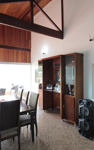 Casa à venda com 504m², 8 quartos e 7 vagasSala/Cozinha