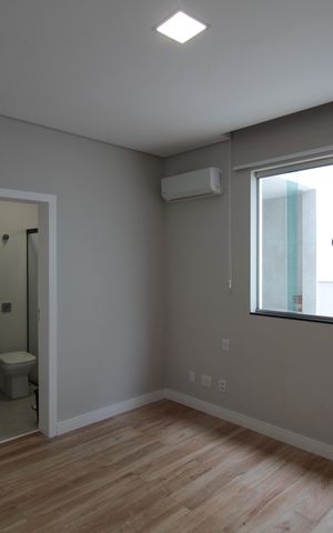 Casa à venda com 504m², 8 quartos e 7 vagasSuíte 2 - Casa 2