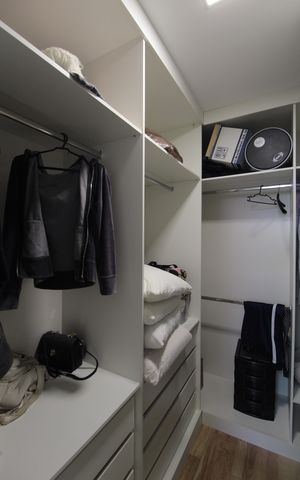 Casa à venda com 504m², 8 quartos e 7 vagasCloset da Suíte 1 - Casa 2