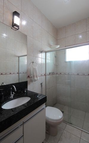 Casa à venda com 504m², 8 quartos e 7 vagasBanheiro da Suíte 4
