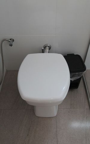 Casa à venda com 504m², 8 quartos e 7 vagasBanheiro da Suíte 2