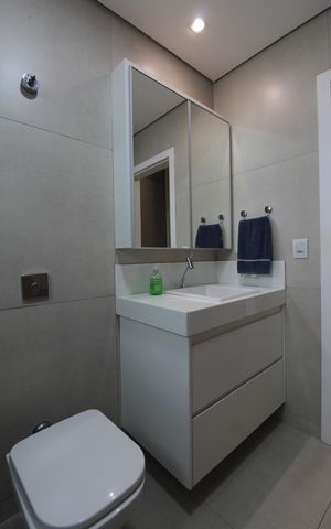 Casa à venda com 504m², 8 quartos e 7 vagasBanheiro da Suíte 1 - Casa 2