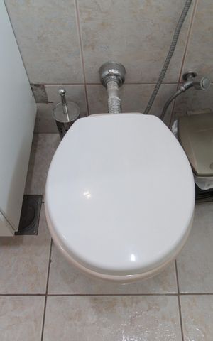 Casa à venda com 504m², 8 quartos e 7 vagasBanheiro da Suíte 4