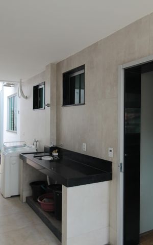 Casa à venda com 504m², 8 quartos e 7 vagasCozinha - Casa 2