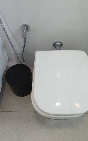 Casa à venda com 504m², 8 quartos e 7 vagasBanheiro da Suíte 3 - Casa 2