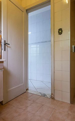 Casa à venda com 210m², 3 quartos e 4 vagas Casa à venda com 210m², 3 quartos e 4 vagasBanheiro Social
