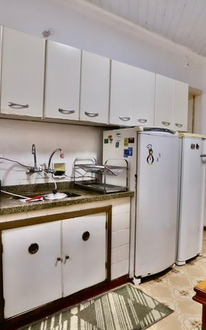 Casa à venda com 350m², 3 quartos e 4 vagas Casa à venda com 350m², 3 quartos e 4 vagasCozinha