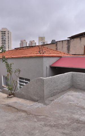 Casa à venda com 350m², 3 quartos e 4 vagas Casa à venda com 350m², 3 quartos e 4 vagasQuintal