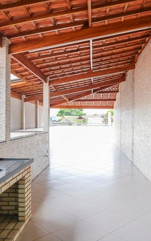 Casa à venda com 202m², 3 quartos e 2 vagasQuintal