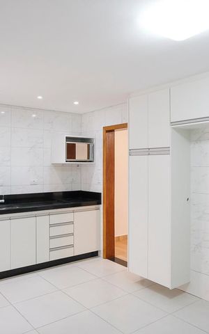 Casa à venda com 202m², 3 quartos e 2 vagasCozinha