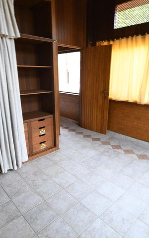 Casa de condomínio à venda com 487m², 4 quartos e 3 vagasEdícula