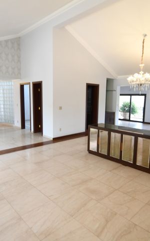 Casa de condomínio à venda com 487m², 4 quartos e 3 vagasSala 2