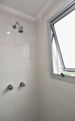 Apartamento para alugar com 179m², 4 quartos e 3 vagasChuveiro do banheiro da Suíte 3