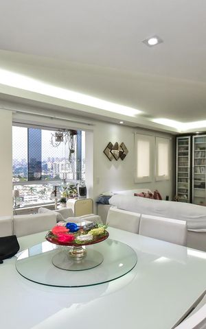 Apartamento para alugar com 179m², 4 quartos e 3 vagasSala