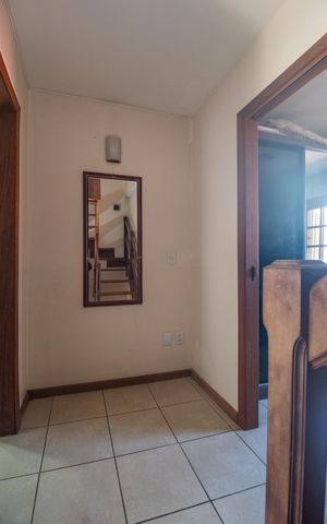 Casa de condomínio para alugar com 104m², 3 quartos e 1 vaga Casa de condomínio para alugar com 104m², 3 quartos e 1 vagaCorredor