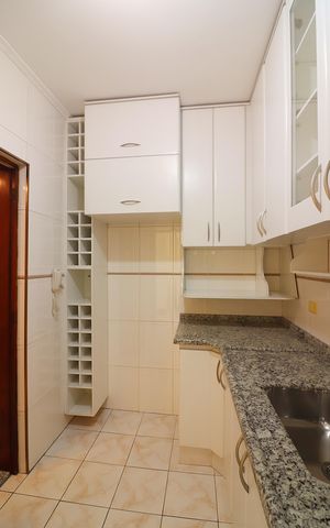 Apartamento à venda com 81m², 2 quartos e 2 vagasCozinha