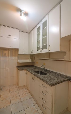 Apartamento à venda com 81m², 2 quartos e 2 vagasCozinha