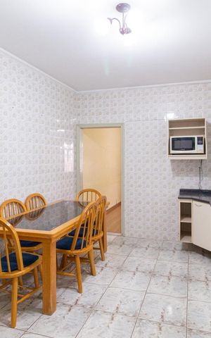 Casa à venda com 160m², 4 quartos e 2 vagasCozinha