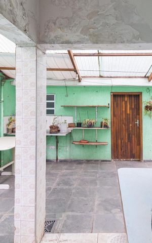 Casa à venda com 160m², 4 quartos e 2 vagasQuintal