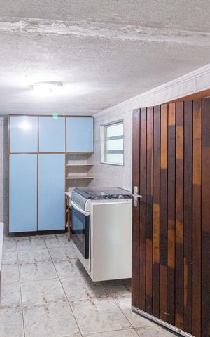 Casa à venda com 160m², 4 quartos e 2 vagasÁrea de serviço