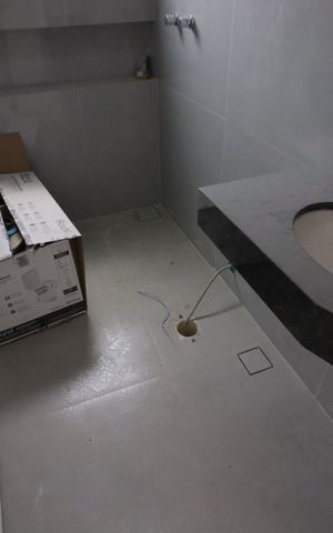 Casa à venda com 150m², 3 quartos e 4 vagasBanheiro da Suíte 1