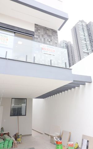 Casa à venda com 150m², 3 quartos e 4 vagasGaragem