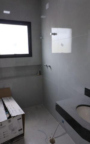 Casa à venda com 150m², 3 quartos e 4 vagasBanheiro da Suíte 1