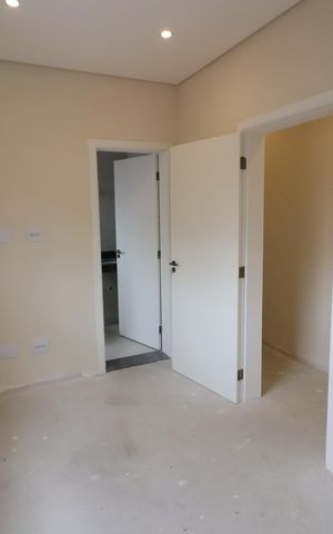 Casa à venda com 150m², 3 quartos e 4 vagasSuíte 2